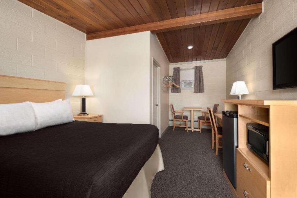 Thriftlodge Moose Jaw Extérieur photo