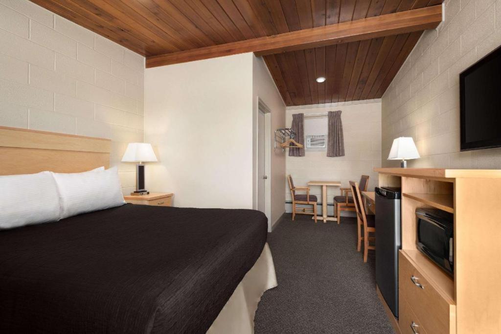 Thriftlodge Moose Jaw Extérieur photo