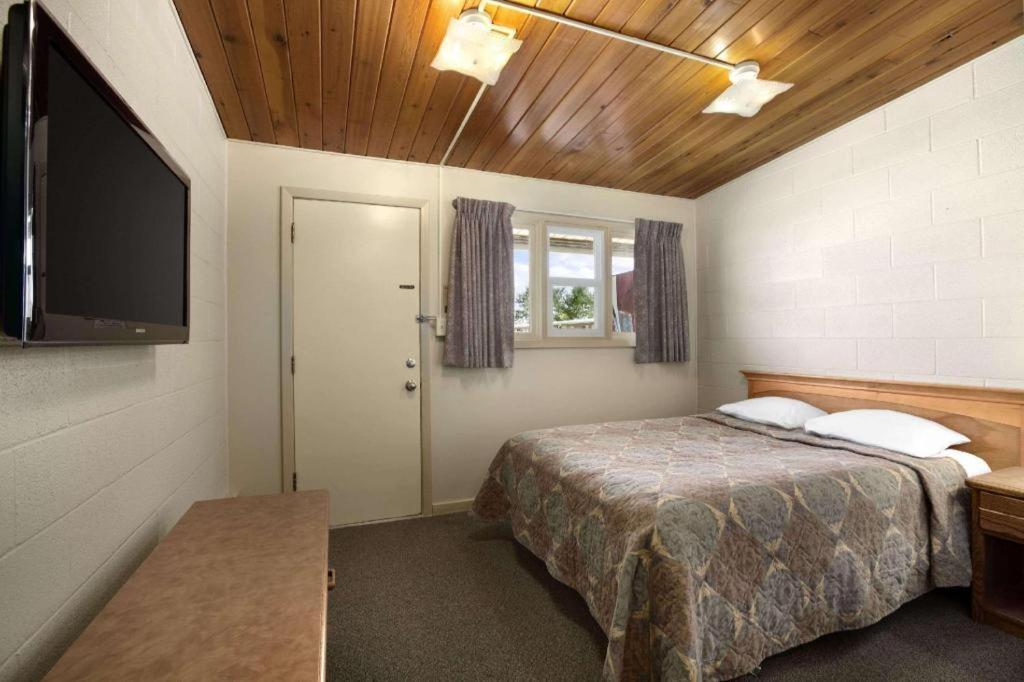 Thriftlodge Moose Jaw Extérieur photo