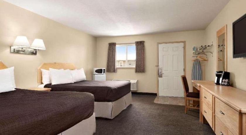 Thriftlodge Moose Jaw Extérieur photo